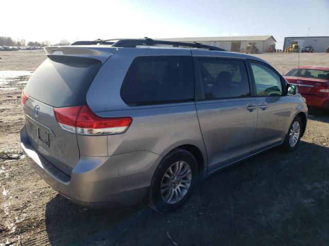 Photo 2 VIN: 5TDYK3DC7CS273327 - TOYOTA SIENNA XLE 