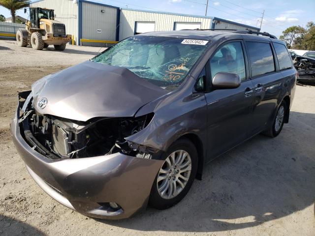 Photo 1 VIN: 5TDYK3DC7DS292008 - TOYOTA SIENNA XLE 