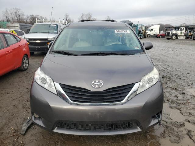 Photo 4 VIN: 5TDYK3DC7DS308952 - TOYOTA SIENNA XLE 