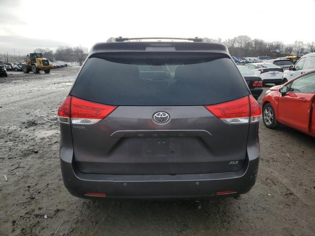 Photo 5 VIN: 5TDYK3DC7DS308952 - TOYOTA SIENNA XLE 