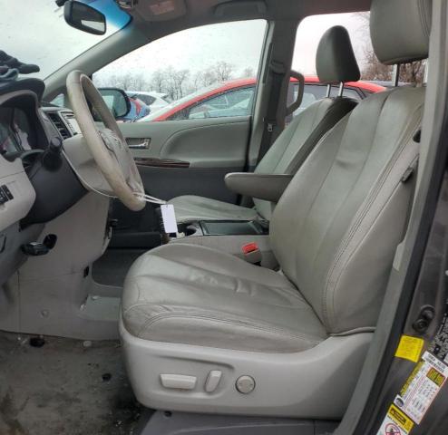 Photo 6 VIN: 5TDYK3DC7DS308952 - TOYOTA SIENNA XLE 