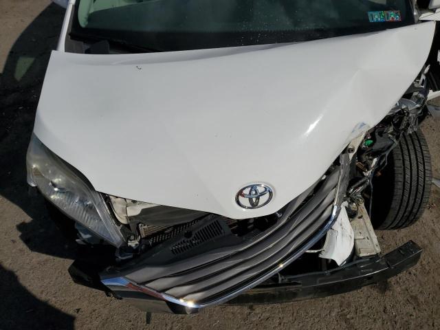 Photo 11 VIN: 5TDYK3DC7DS314945 - TOYOTA SIENNA XLE 