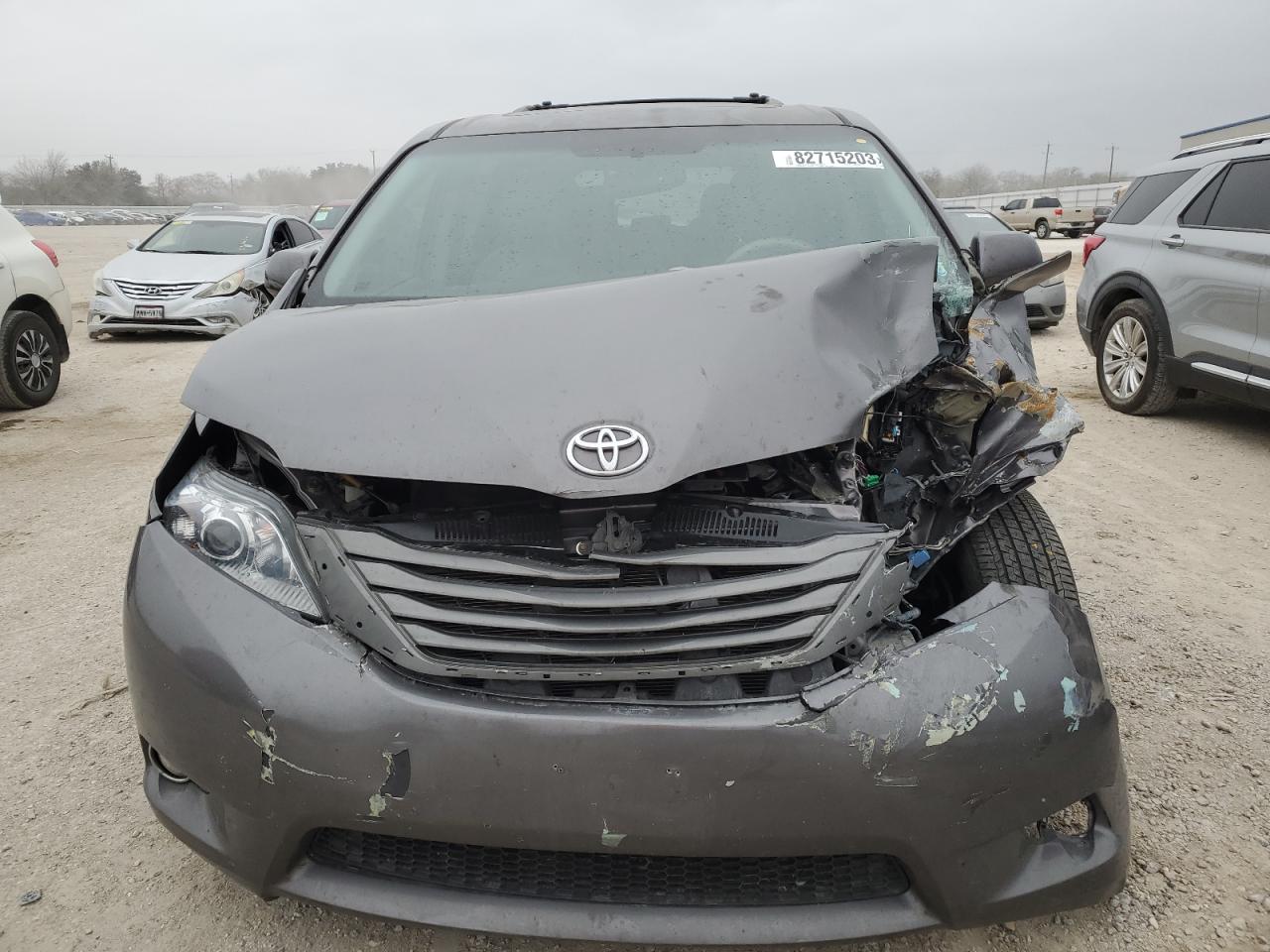 Photo 4 VIN: 5TDYK3DC7DS328165 - TOYOTA SIENNA 