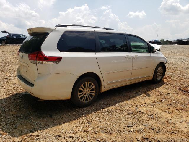 Photo 2 VIN: 5TDYK3DC7DS328392 - TOYOTA SIENNA XLE 