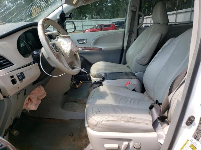 Photo 6 VIN: 5TDYK3DC7DS328392 - TOYOTA SIENNA XLE 