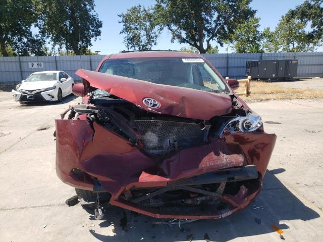 Photo 4 VIN: 5TDYK3DC7DS358704 - TOYOTA SIENNA XLE 