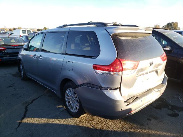 Photo 2 VIN: 5TDYK3DC7DS368195 - TOYOTA SIENNA XLE 