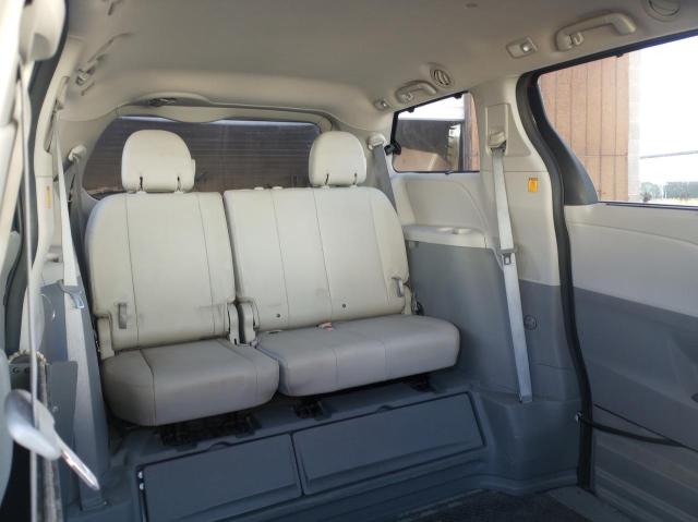 Photo 5 VIN: 5TDYK3DC7DS380752 - TOYOTA SIENNA XLE 