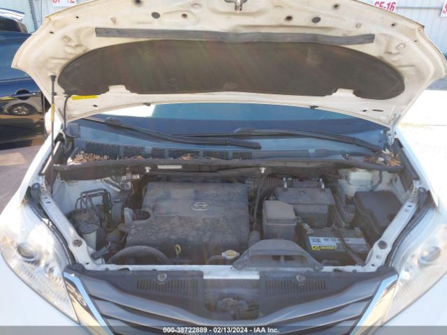 Photo 9 VIN: 5TDYK3DC7DS404855 - TOYOTA SIENNA 