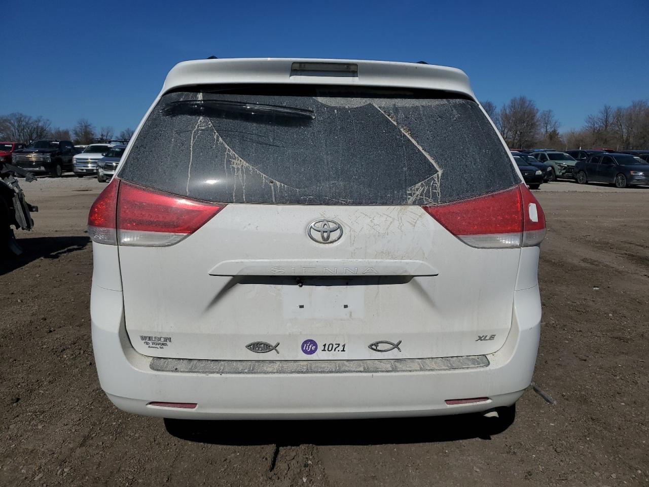 Photo 5 VIN: 5TDYK3DC7ES420975 - TOYOTA SIENNA 