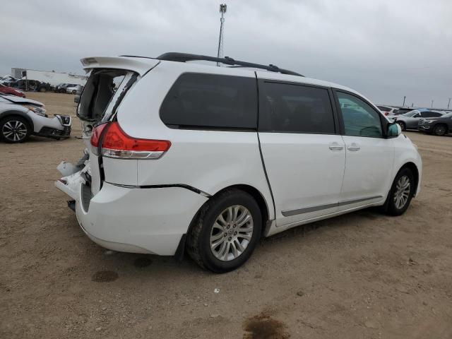 Photo 2 VIN: 5TDYK3DC7ES434441 - TOYOTA SIENNA XLE 