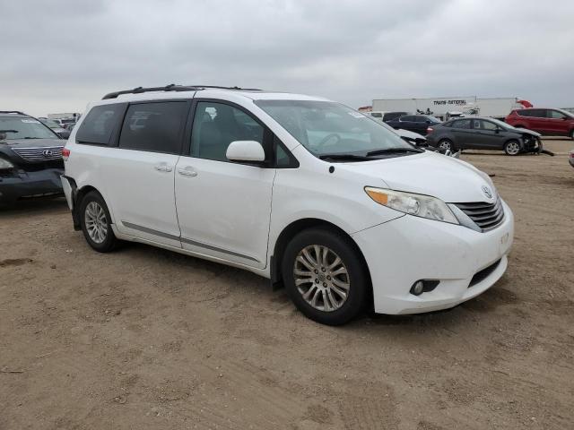 Photo 3 VIN: 5TDYK3DC7ES434441 - TOYOTA SIENNA XLE 