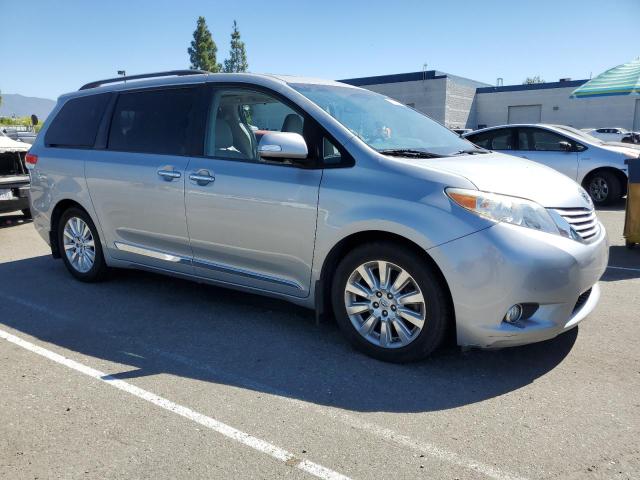 Photo 3 VIN: 5TDYK3DC7ES467505 - TOYOTA SIENNA XLE 