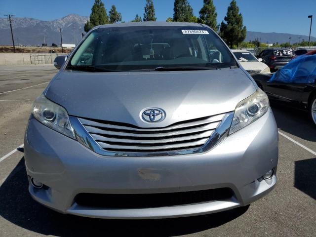 Photo 4 VIN: 5TDYK3DC7ES467505 - TOYOTA SIENNA XLE 