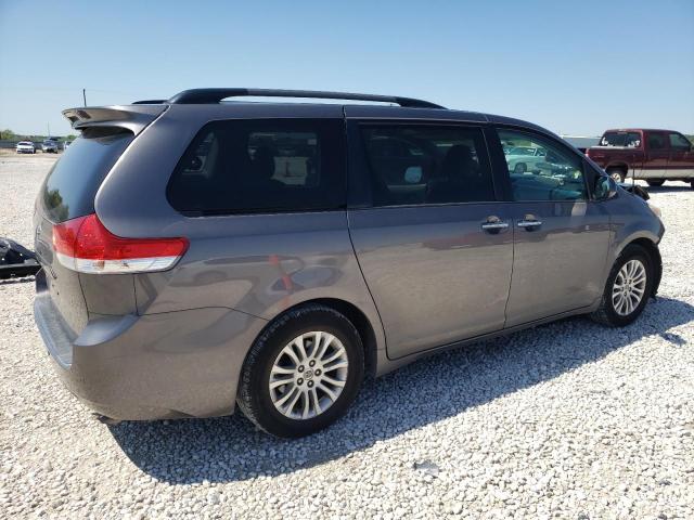 Photo 2 VIN: 5TDYK3DC7ES469237 - TOYOTA SIENNA XLE 