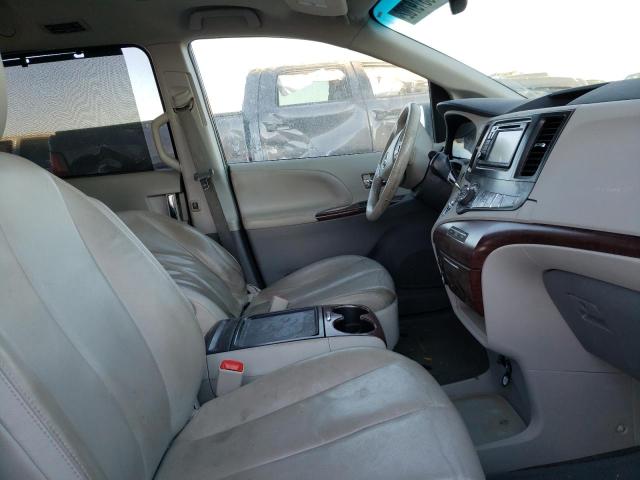 Photo 4 VIN: 5TDYK3DC7ES470999 - TOYOTA SIENNA XLE 