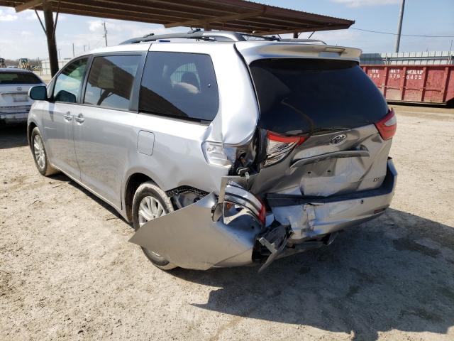 Photo 2 VIN: 5TDYK3DC7FS545900 - TOYOTA SIENNA XLE 