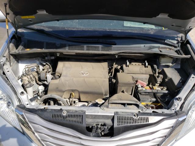 Photo 6 VIN: 5TDYK3DC7FS545900 - TOYOTA SIENNA XLE 