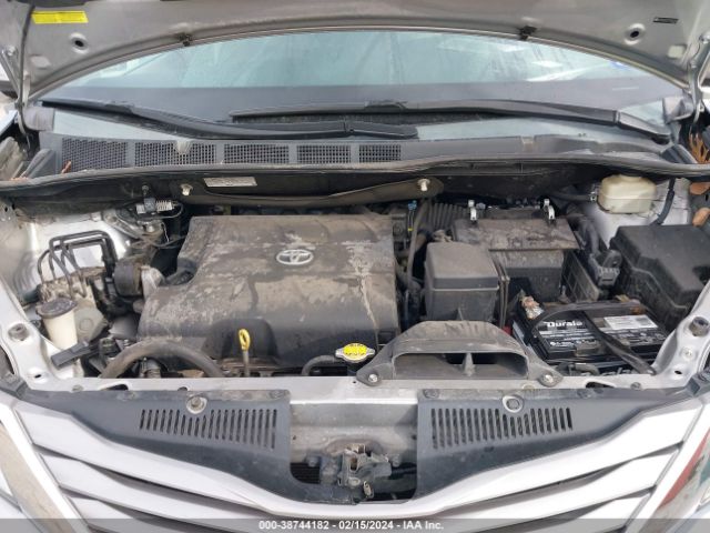 Photo 9 VIN: 5TDYK3DC7FS585782 - TOYOTA SIENNA 