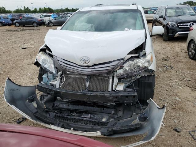 Photo 4 VIN: 5TDYK3DC7FS614696 - TOYOTA SIENNA XLE 