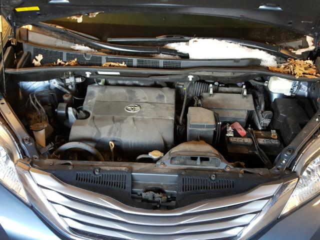 Photo 6 VIN: 5TDYK3DC7FS661159 - TOYOTA SIENNA XLE 