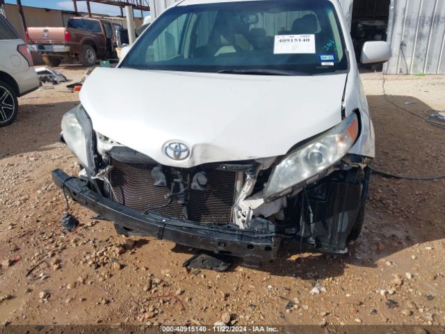 Photo 5 VIN: 5TDYK3DC7FS680133 - TOYOTA SIENNA 