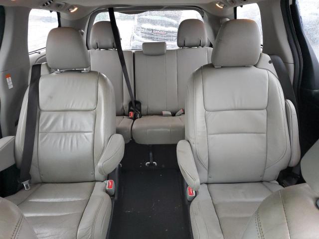 Photo 9 VIN: 5TDYK3DC7GS704688 - TOYOTA SIENNA XLE 