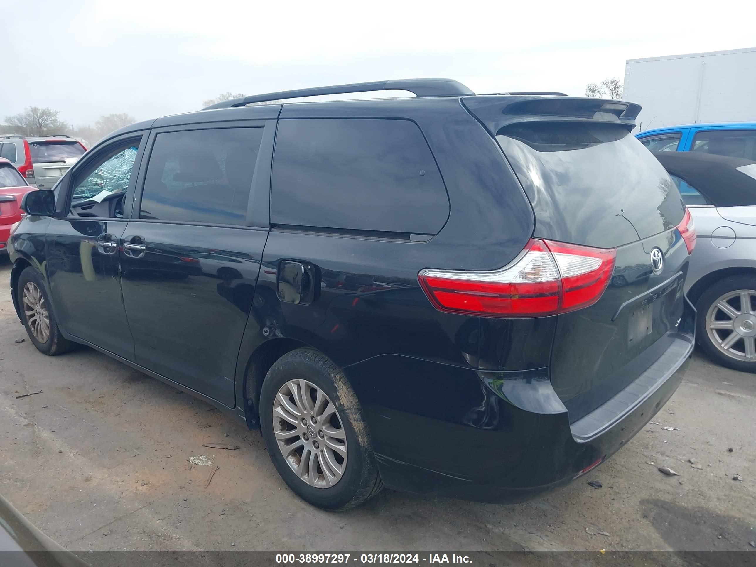 Photo 13 VIN: 5TDYK3DC7GS709194 - TOYOTA SIENNA 