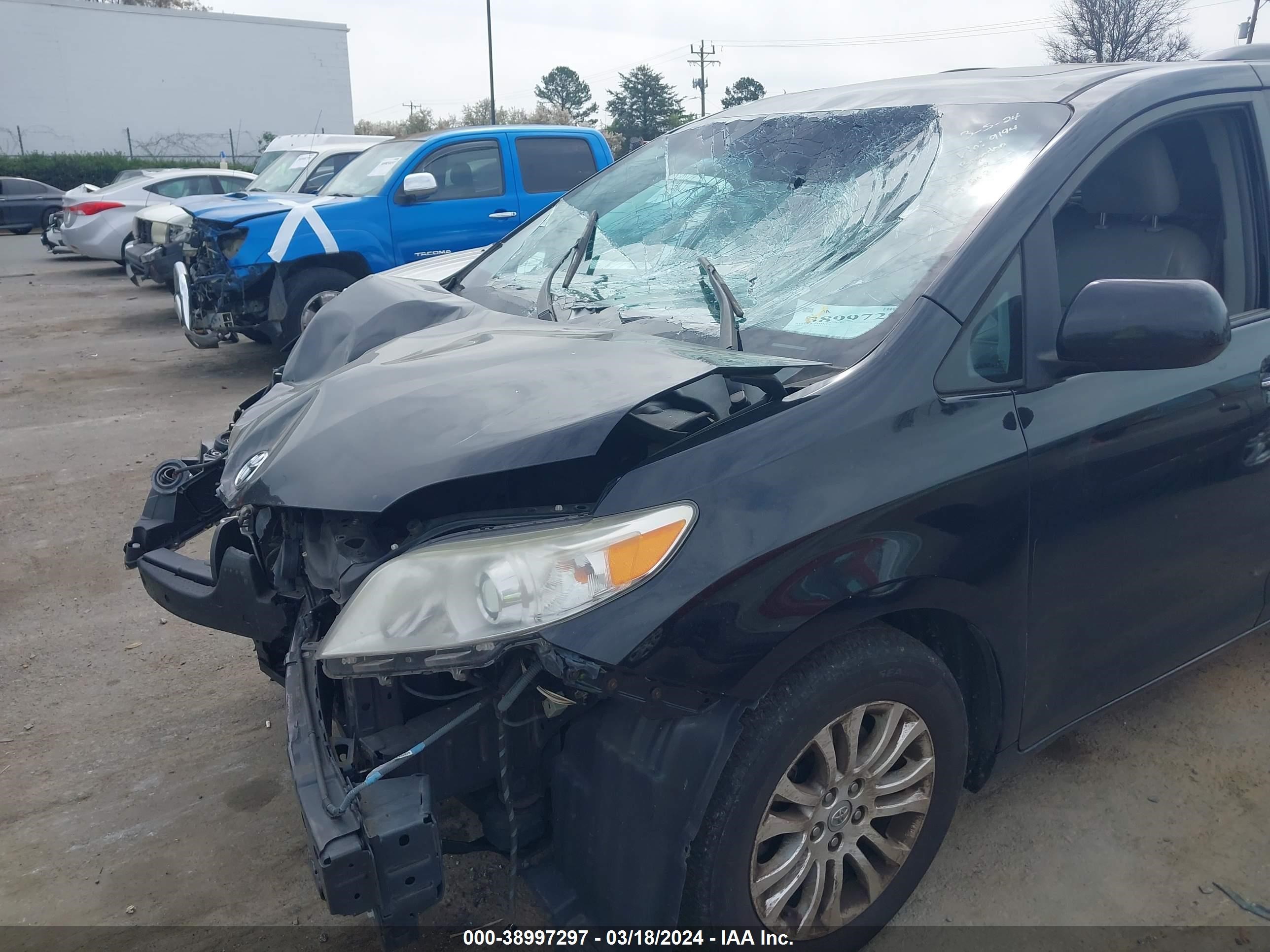 Photo 18 VIN: 5TDYK3DC7GS709194 - TOYOTA SIENNA 