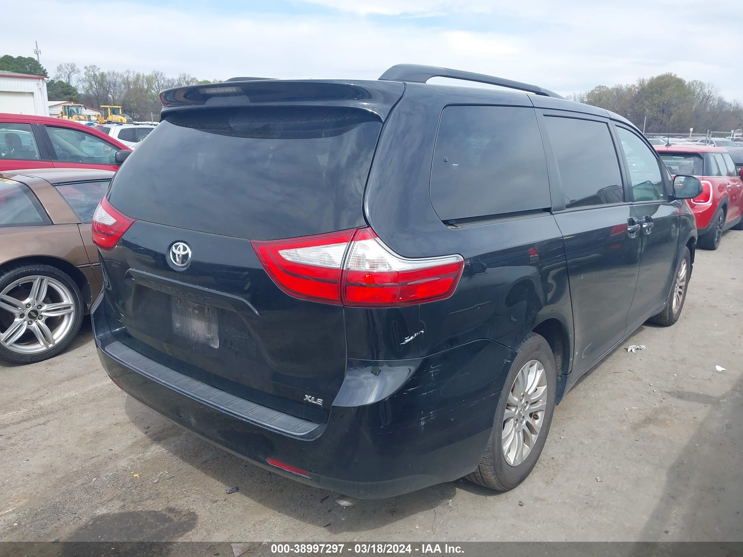 Photo 3 VIN: 5TDYK3DC7GS709194 - TOYOTA SIENNA 