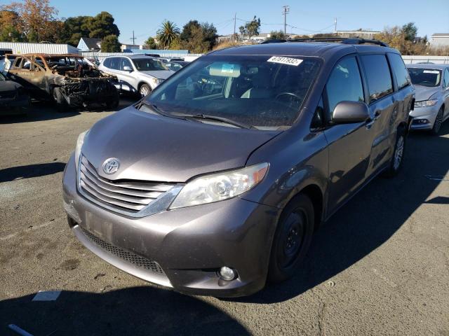 Photo 0 VIN: 5TDYK3DC7GS722544 - TOYOTA SIENNA XLE 