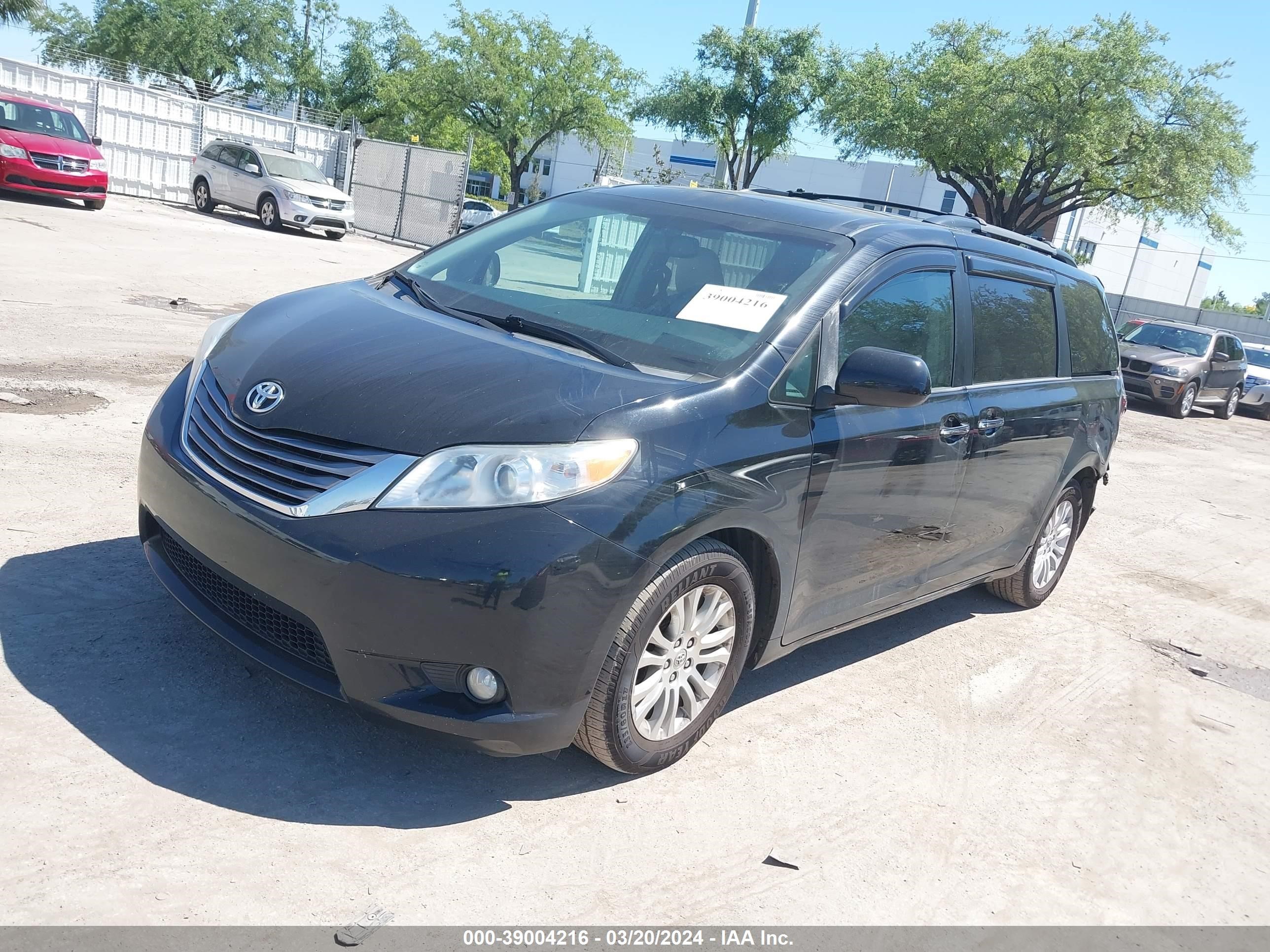 Photo 1 VIN: 5TDYK3DC7GS729994 - TOYOTA SIENNA 