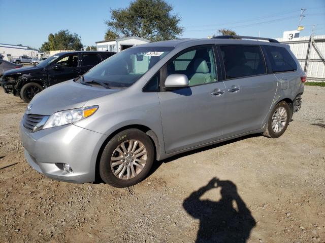 Photo 0 VIN: 5TDYK3DC7GS730630 - TOYOTA SIENNA XLE 