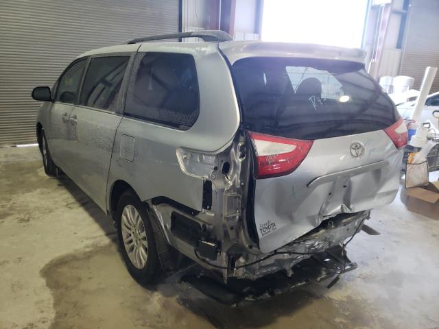 Photo 2 VIN: 5TDYK3DC7GS739831 - TOYOTA SIENNA XLE 