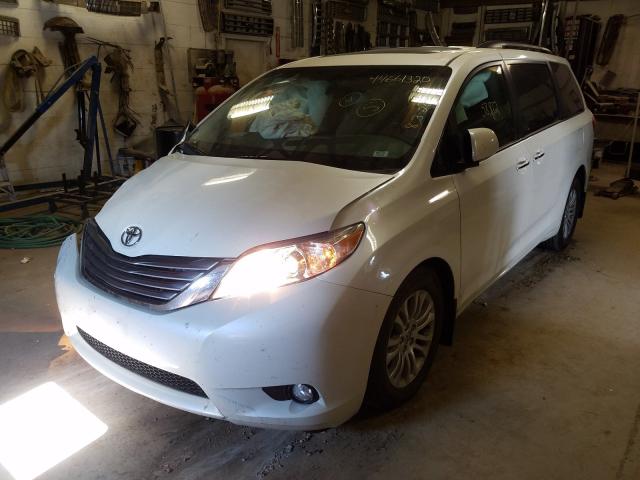 Photo 1 VIN: 5TDYK3DC7GS742664 - TOYOTA SIENNA XLE 