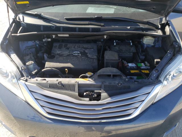 Photo 6 VIN: 5TDYK3DC7GS755477 - TOYOTA SIENNA XLE 