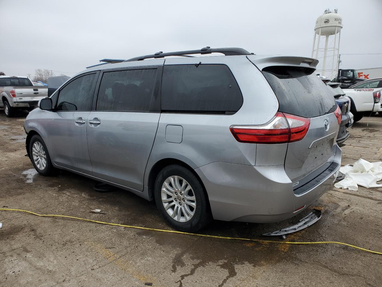 Photo 1 VIN: 5TDYK3DC7GS760632 - TOYOTA SIENNA 