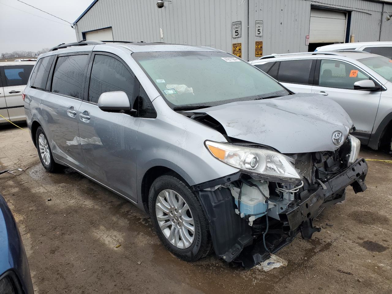 Photo 3 VIN: 5TDYK3DC7GS760632 - TOYOTA SIENNA 