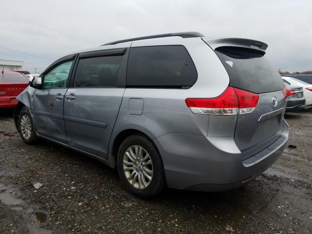 Photo 2 VIN: 5TDYK3DC8BS006082 - TOYOTA SIENNA XLE 