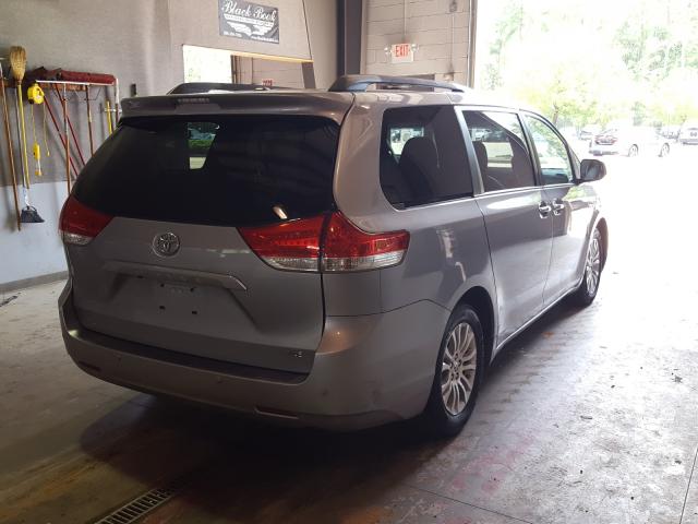 Photo 3 VIN: 5TDYK3DC8BS028521 - TOYOTA SIENNA XLE 