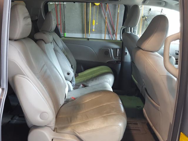 Photo 5 VIN: 5TDYK3DC8BS028521 - TOYOTA SIENNA XLE 