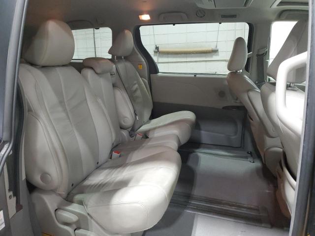 Photo 10 VIN: 5TDYK3DC8BS032939 - TOYOTA SIENNA XLE 