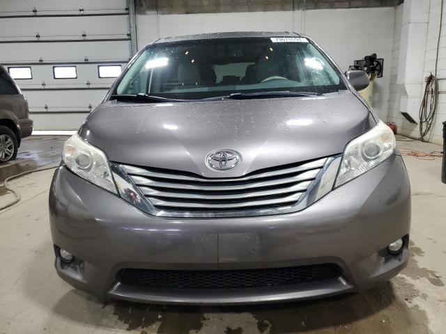 Photo 4 VIN: 5TDYK3DC8BS032939 - TOYOTA SIENNA XLE 