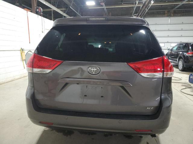 Photo 5 VIN: 5TDYK3DC8BS032939 - TOYOTA SIENNA XLE 