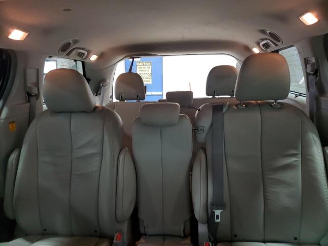 Photo 9 VIN: 5TDYK3DC8BS032939 - TOYOTA SIENNA XLE 