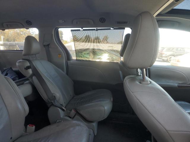 Photo 10 VIN: 5TDYK3DC8BS035596 - TOYOTA SIENNA XLE 