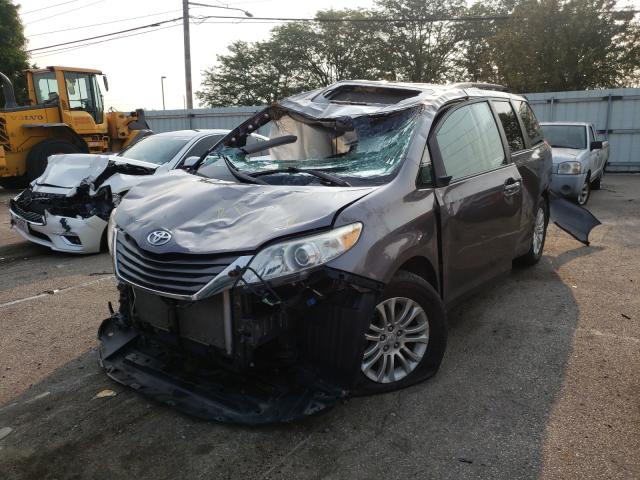 Photo 1 VIN: 5TDYK3DC8BS035646 - TOYOTA SIENNA XLE 