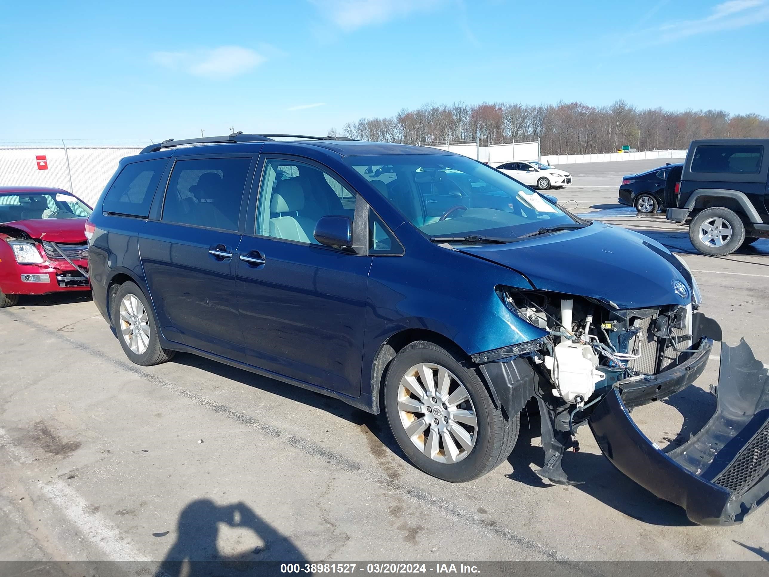 Photo 0 VIN: 5TDYK3DC8BS045206 - TOYOTA SIENNA 