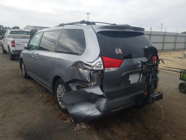 Photo 2 VIN: 5TDYK3DC8BS053094 - TOYOTA SIENNA XLE 