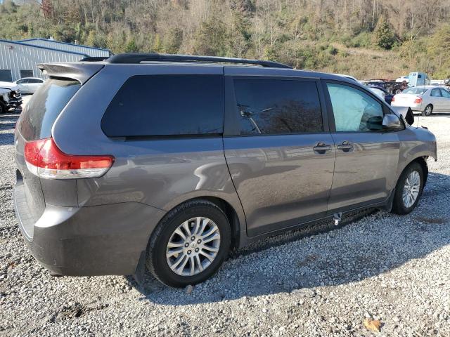 Photo 2 VIN: 5TDYK3DC8BS063236 - TOYOTA SIENNA XLE 